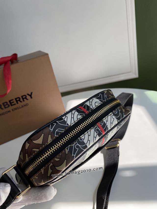 Burberry專門店新款TB斜背包 巴寶莉帆布小號單肩斜挎男包 yxb1111